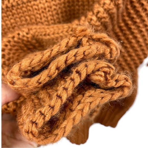 Minkpink Bronze Oversized Chunky Fringe Front Crew Neck Sweater Size S - Picture 9 of 9